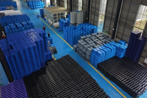 Eksport logistikasi uchun plastik palletli qutilar: global xaridorlar nimani e'tiborga olishlari ...